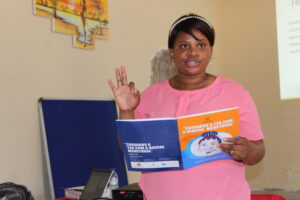 Vitoria Mubai - Oficial do Projecto Acesso Sem Barreiras